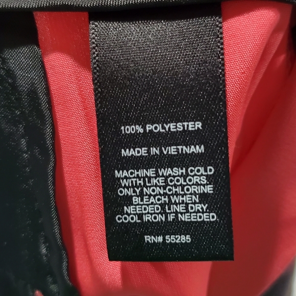 Express Shorts - Picture 6 of 6